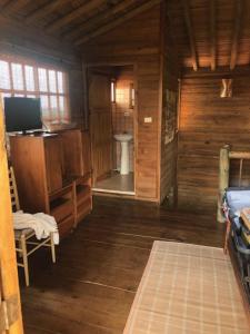 Μια τηλεόραση ή/και κέντρο ψυχαγωγίας στο San Luis cabin