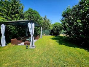 Φωτογραφία από το άλμπουμ του Chambre Privée, Villeron, proche aéroport CDG et Parc Astérix σε Villeron