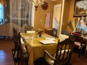 Φωτογραφία από το άλμπουμ του Barry and Elaine σε Άμποτσφορντ +13 φωτογραφίες