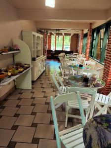 Φαγητό σε αυτό το πανδοχείο ή κάπου εκεί κοντά +256 φωτογραφίες