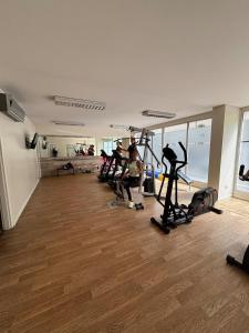 Γυμναστήριο ή/και όργανα γυμναστικής στο Departamento impecable 2 ambientes