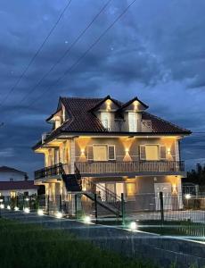 Το κτήριο όπου στεγάζεται  η βίλα