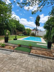 Bazén v ubytování Posada Abuelo Miguel nebo v jeho okolí