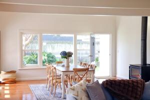 Χώρος καθιστικού στο 'Lower Frome' Colonial Charm in the heart of Robe