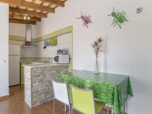 Φωτογραφία από το άλμπουμ του Casa para 3 con piscina compartida, Wi-Fi σε Roche