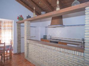 Kuchyň nebo kuchyňský kout v ubytování Chalet in El Palmar by the Beach