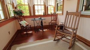 Istumisnurk majutusasutuses The Duck Pond Cottage