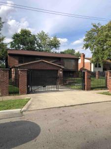 Το κτήριο όπου στεγάζεται  η παραθεριστική κατοικία