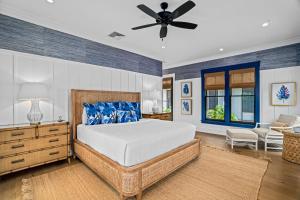 Postel nebo postele na pokoji v ubytování Kainani Vacation Home #10 + 37 fotografií