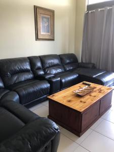 Posezení v ubytování Resort Style Apartment on Gregory