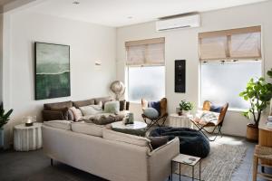 Photo de la galerie de l'établissement Renovated 3BR Apartment in CBD, à Gisborne