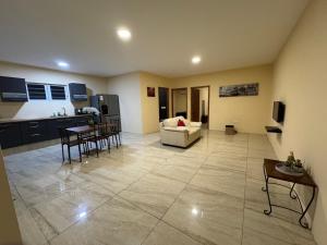 TV/trung tâm giải trí tại ZEMMA Apartments