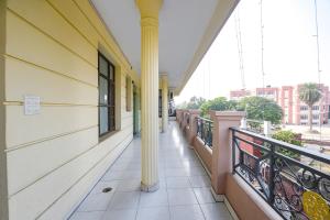 Μπαλκόνι ή βεράντα στο FabHotel Surya Palace 1