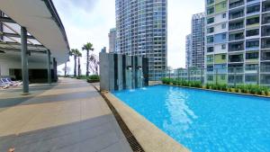 Πισίνα στο ή κοντά στο 2-9pax FAMILY SUITE, i-CITY, Shah Alam, Beside Theme Park, WIFI 50-55"TV