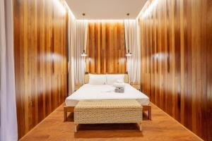 Ένα ή περισσότερα κρεβάτια σε δωμάτιο στο Harley 1 BDR Condo Kata Hill, 3 Mins To kata Beach