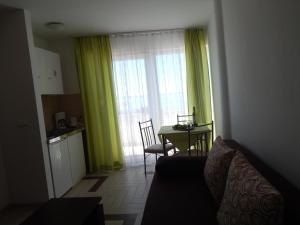 Kuchyň nebo kuchyňský kout v ubytování Apartments Sofija