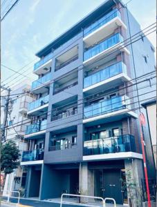 Το κτήριο όπου στεγάζεται  το διαμέρισμα