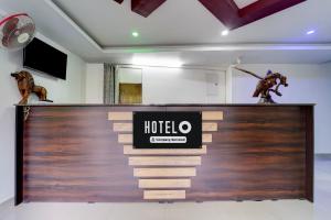 Ο χώρος του λόμπι ή της ρεσεψιόν στο Hotel O Erumeli Bus Terminal Kottayam Formerly Pious B Residency