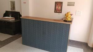 Ο χώρος του λόμπι ή της ρεσεψιόν στο Nidhipataye Homestay