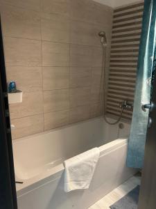 Φωτογραφία από το άλμπουμ του Kamu Military Residence Studio σε Chiajna +17 φωτογραφίες