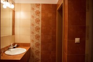A bathroom at Penzion Conti Még 13 kép