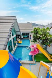 Bazén v ubytování Tripple P Pool Villa ชะอำ nebo v jeho okolí