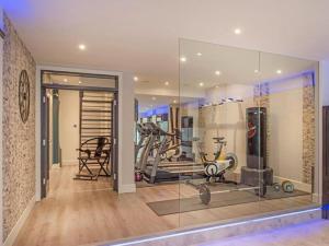 Fitness centrum a/nebo fitness zařízení v ubytování GreenTree Eastern Bijie Qixingguan Zhaoshanghuayuan Hotel