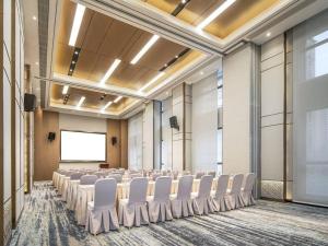 Οι επιχειρηματικές εγκαταστάσεις ή/και οι αίθουσες συνεδριάσεων στο Metropolo Hotel Yining Development Zone Hanma Building