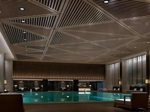 Bazén v ubytování Jiyuan Oriental Jianguo Hotel nebo v jeho okolí