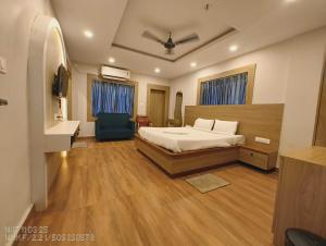 Postel nebo postele na pokoji v ubytování Collection O Bhubaneswar Industrial Estate Formerly Hotel Vrinda