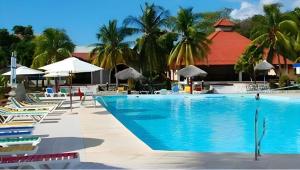 Bazén v ubytování Gajahmada Graha Hotel nebo v jeho okolí