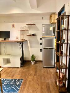 Η κουζίνα ή μικρή κουζίνα στο Cozy & Quiet 1BR - Sai Ying Pun