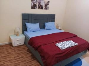 Ένα ή περισσότερα κρεβάτια σε δωμάτιο στο Splendid 3-Bedroom Apartment near Buhaira Corniche +21 φωτογραφίες