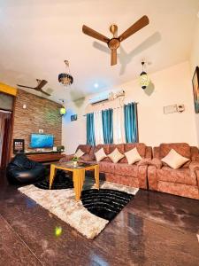 Χώρος καθιστικού στο Fort heaven home stay