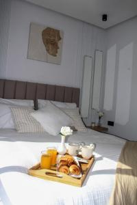 Postel nebo postele na pokoji v ubytování Dar Joudia by VivaStay, Comfort, charm and central location