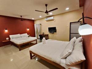 Una cama o camas en una habitación de Nature yatra