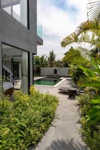 Κήπος έξω από το V266 Family Pool Villa Prime Spot Near the Pier