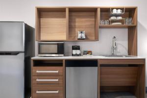 Kuchyň nebo kuchyňský kout v ubytování Home2 Suites By Hilton Flagstaff + 16 fotografií