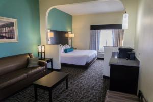 O cameră la Best Western Mayport Inn and Suites