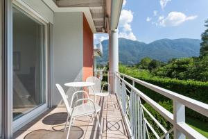 Cảnh núi rừng hoặc tầm nhìn ra núi từ căn hộ +14 ảnh