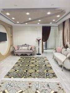 Χώρος καθιστικού στο King tut 7 +44 φωτογραφίες