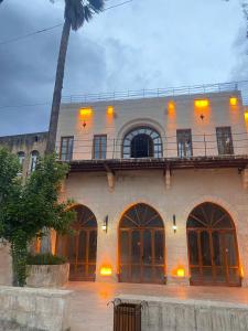 Το κτήριο όπου στεγάζεται  το ξενοδοχείο