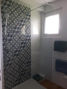 Ένα μπάνιο στο T2 rénové avec place parking privé +15 φωτογραφίες