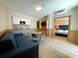 Гостиная зона в Centro Vacanze La Limonaia +90 фотографий