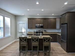 Fotografie z fotogalerie ubytování 2024 Modern Farmhouse- Cozy Vibes, Rural Charm v destinaci Elizabeth City