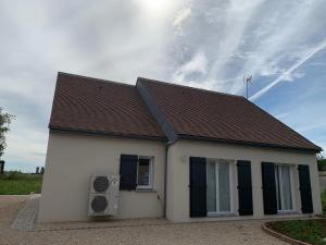 Το κτήριο όπου στεγάζεται  η παραθεριστική κατοικία