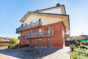 Το κτήριο όπου στεγάζεται  το διαμέρισμα