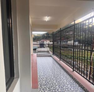 Φωτογραφία από το άλμπουμ του Lahaven Guest House σε Σιλόνγκ