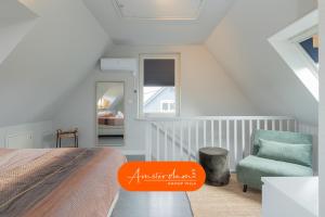 Ένα ή περισσότερα κρεβάτια σε δωμάτιο στο Amsterdam Cottage 8 beds 2 bedrooms +14 φωτογραφίες