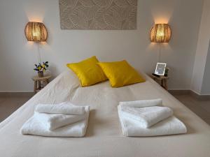 Giường trong phòng chung tại Superbe Luxury T3 proche Paris & Disneyland